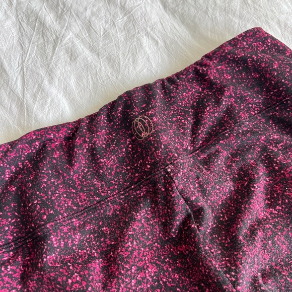 Balance Collection crop leggings - Picture 4 of 6